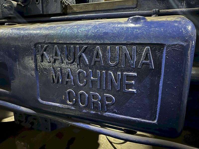 8' x 22" x 5 MT KAUKAUNA MODEL#140U PORTABLE UNIVERSAL RADIAL DRILL: STOCK #19479