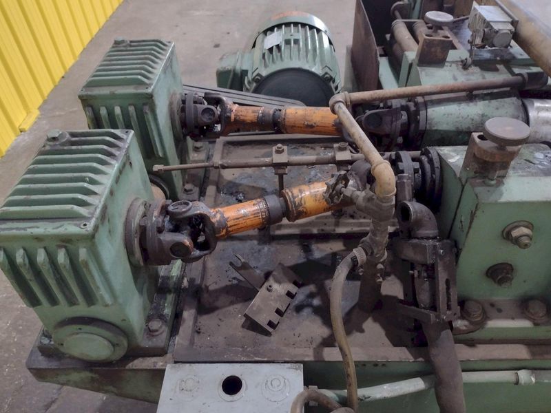 1981 KBC LIAN FENG MODEL #LF-40 2 DIE THREAD ROLLER IN-FEED & THRU-FEED: STOCK #19189