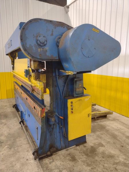 55 TON X 10' WYSONG MODEL #55-8 MECHANICAL PRESS BRAKE: STOCK #22730