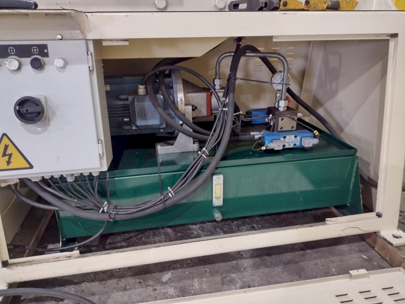 60 TON GEKA PUMA MODEL #55S SINGLE END HYDRAULIC PUNCH: STOCK #20638