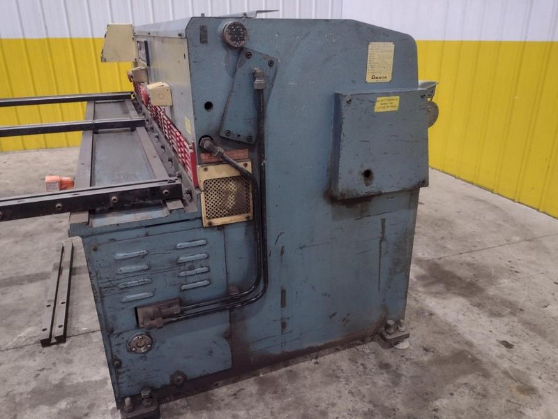 8' X 11 GAUGE AMADA MODEL #S-2532 HYDRAULIC POWER SHEAR WITH BACK GAUGE: STOCK #23421