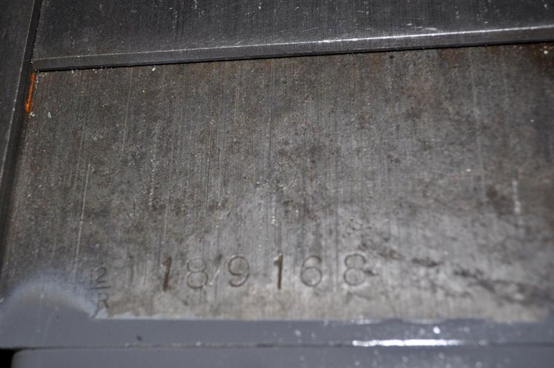 2 HP BRIDGEPORT VERTICAL MILL