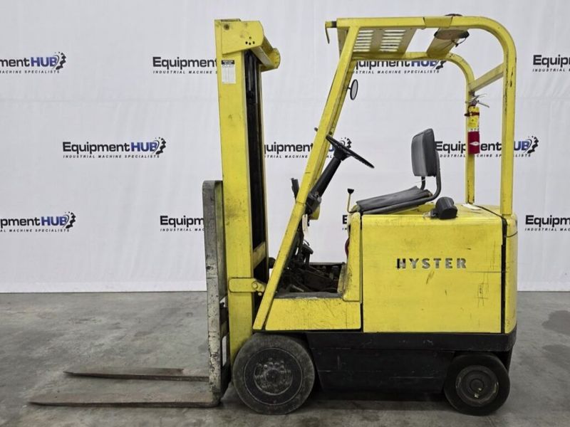 Hyster E25A 2,500 Lb Electric Forklift (Parts Machine)