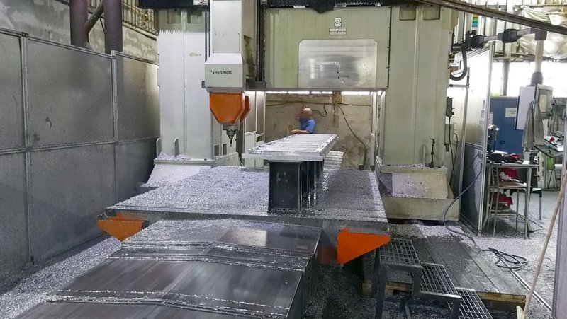 Handtmann PBZ DL 5-Ax CNC Profile,X161",Y94",Z43",18K RPM,Smns 840D CNC,'01 #28973