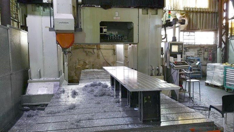 Handtmann PBZ DL 5-Ax CNC Profile,X161",Y94",Z43",18K RPM,Smns 840D CNC,'01 #28973