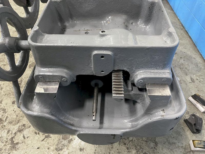 2' LANDIS MODEL #2L PIPE THREADER: STOCK #71330