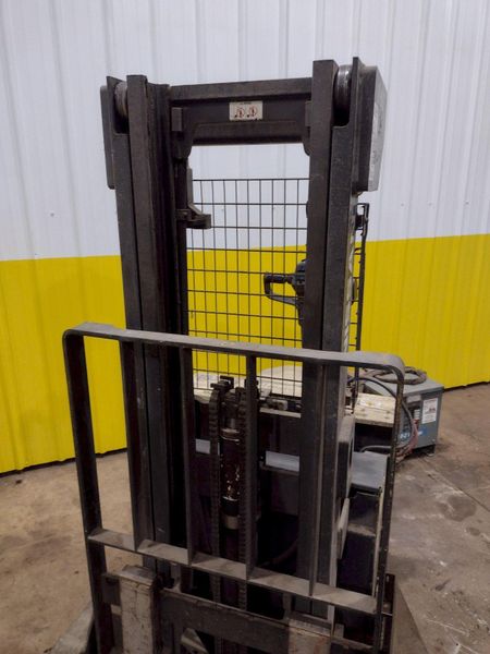 3,000 LB NISSAN MODEL #WSN-30-TH ELECTRIC POWERED PALLET MOVER FORKLIFT: STOCK #19284