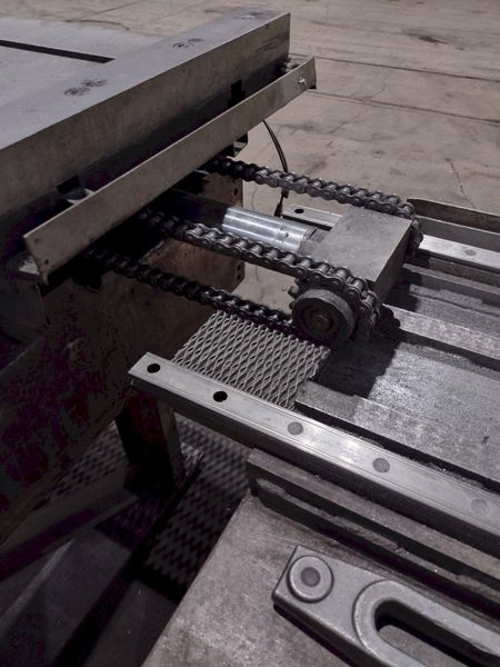 26" X 144" DOALL MODEL #2618-H-B HEAVY DUTY VERTICAL PLATE SAW: STOCK #19606