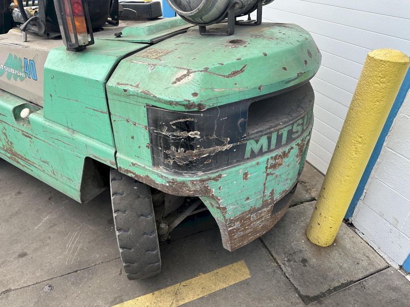 9000 LBS MITSUBISHI PNEUMATIC TIRE FORKLIFT : STOCK #77764