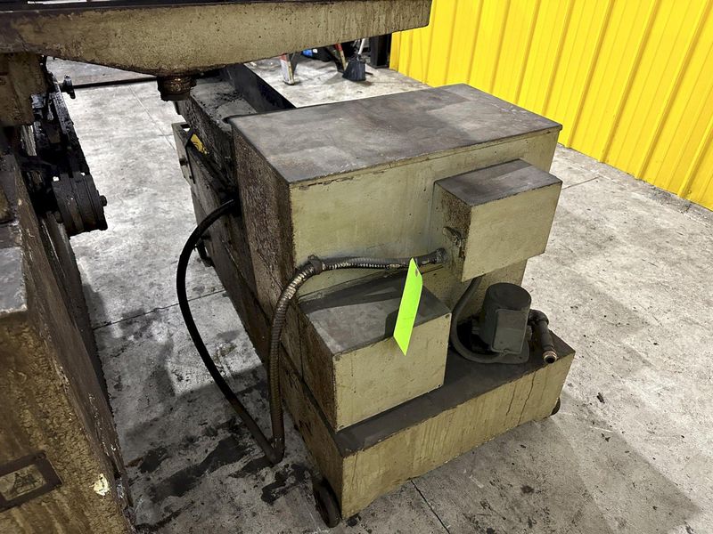 16" x 32" CHEVALIER MODEL #FSG-1632AD HORIZONTAL SURFACE GRINDER: STOCK #10373