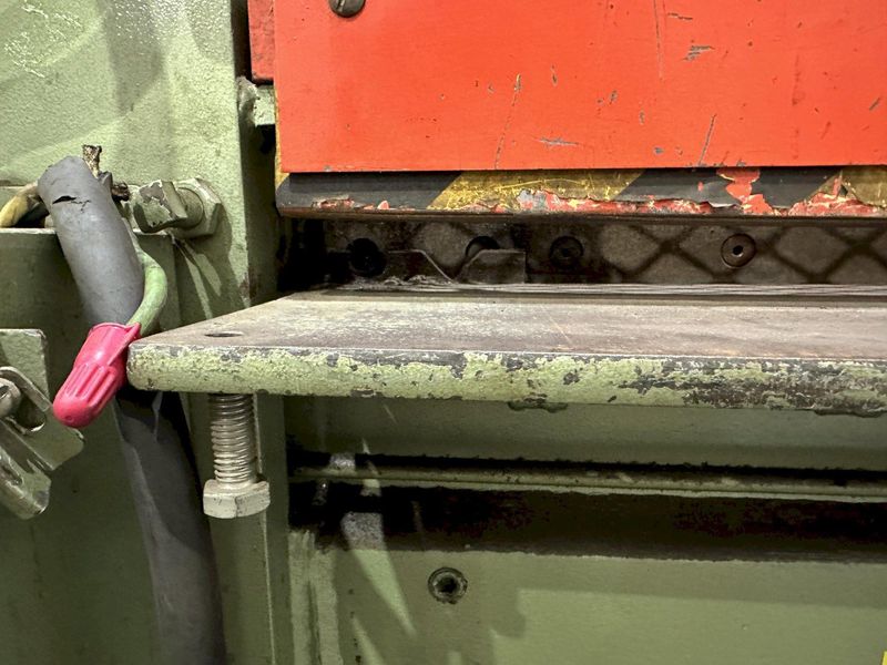 40 TON METAL MUNCHER HYRAULIC IRONWORKER: STOCK #77878