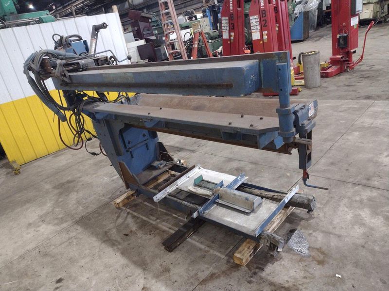 72" JETLINE SEAM WELDER WITH 3-WAY COPPER GROOVE BOTTOM CLAMP & MILLER COMPONENTS: STOCK #23642