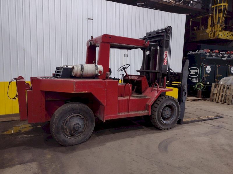 30,000 LB TAYLOR MODEL #TC22 OUTDOOR YARD FORK TRUCK: STOCK #18137