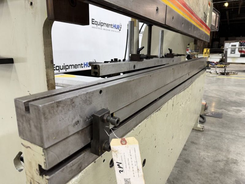 Accurpress 7608 60 Ton x 8′ CNC Press Brake