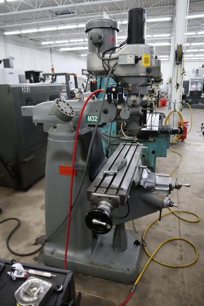Bridgeport Series I-2HP Vertical Knee Mill, Acu-Rite 2-Axis DRO, Kurt Power Draw Bar, Mitutoyo Scale, X-Axis Power Feed, Chrome Ways