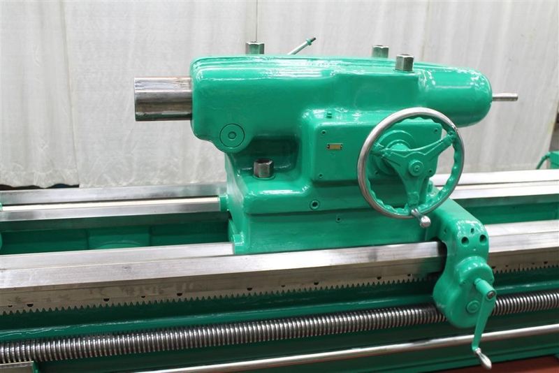 32" X 312" AMERICAN ENGINE LATHE: STOCK #61876