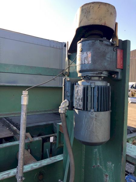 20' SUTTON POWERED INFEED & OUTFEED CONVEYORS / RACKS: STOCK #16743