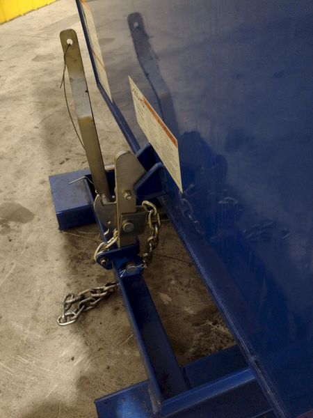 1 YARD X 6,000 LBS VESTIL MODEL #D-HOP-100-HD SELF DUMPING HOPPER: STOCK #22490