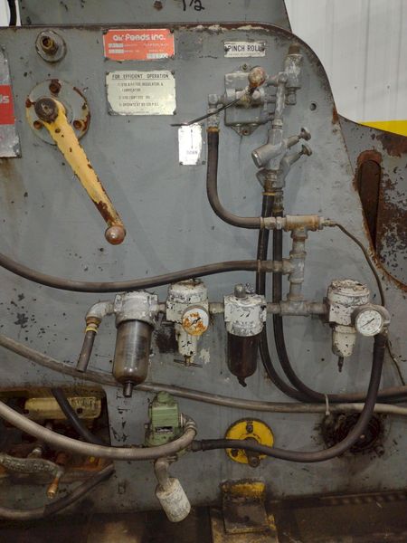 10,000 LB X 24" WIDE X .187" AIR FEEDS COIL CRADLE STRAIGHTENER / UNCOILER: STOCK 17042