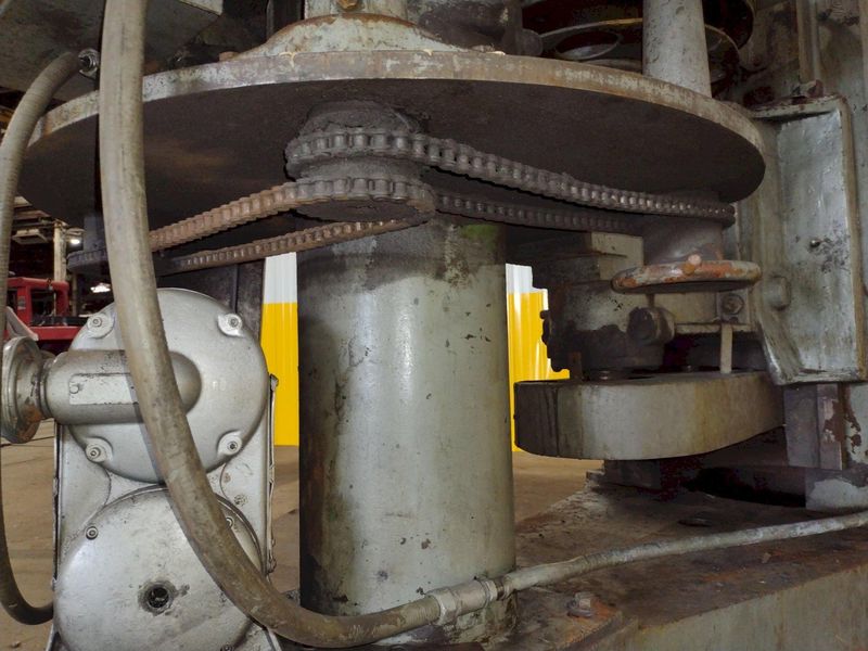 30" BESLY MODEL #918 VERTICAL DOUBLE DISC SPRING GRINDER: STOCK #10757