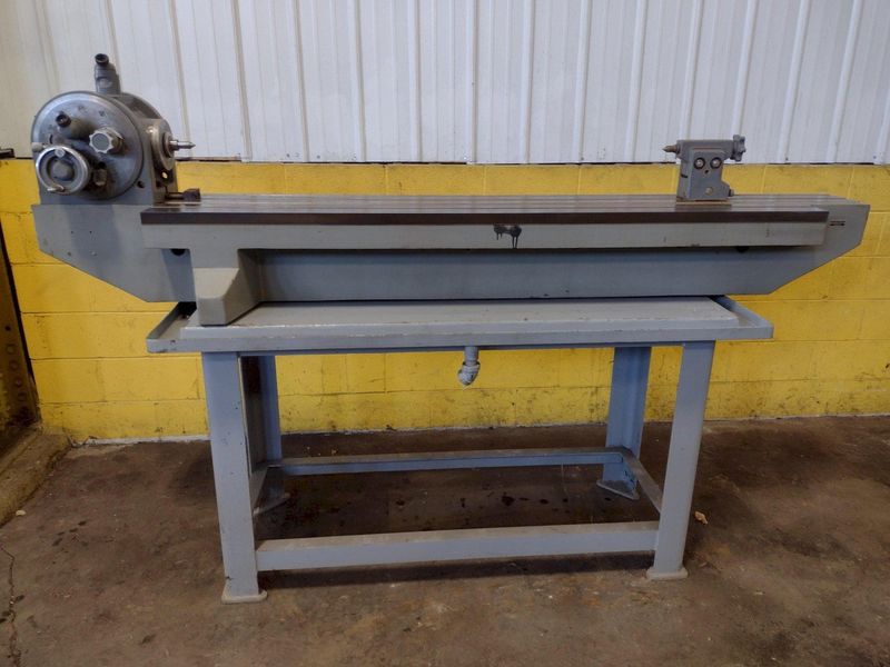 LEITZ OTICAL DIVIDING HEAD WITH TAILSTOCK, BED & STAND: STOCK 17369