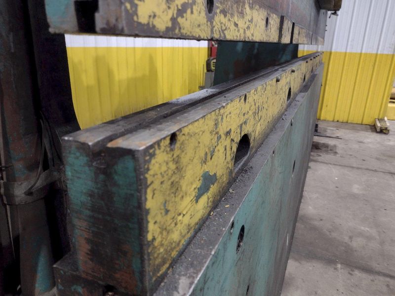 160 TON X 12' WYSONG MODEL 160-12 HYDRAULIC PRESS BRAKE: STOCK #10066