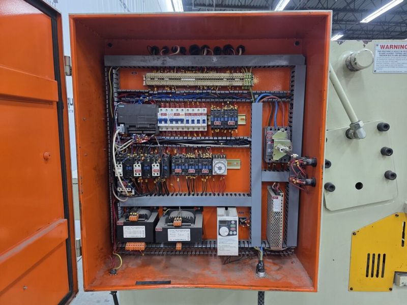U.S. Industrial USHS625 6′ x 1/4″ Hydraulic Shear