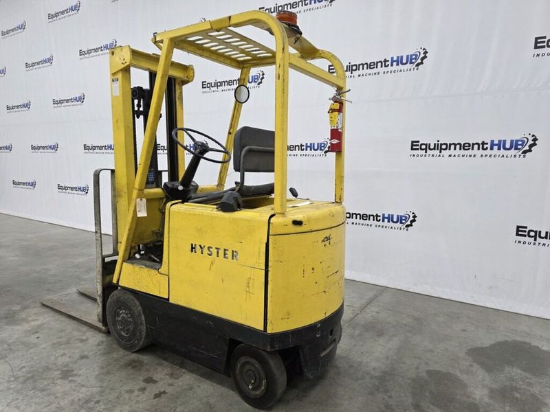 Hyster E25A 2,500 Lb Electric Forklift (Parts Machine)