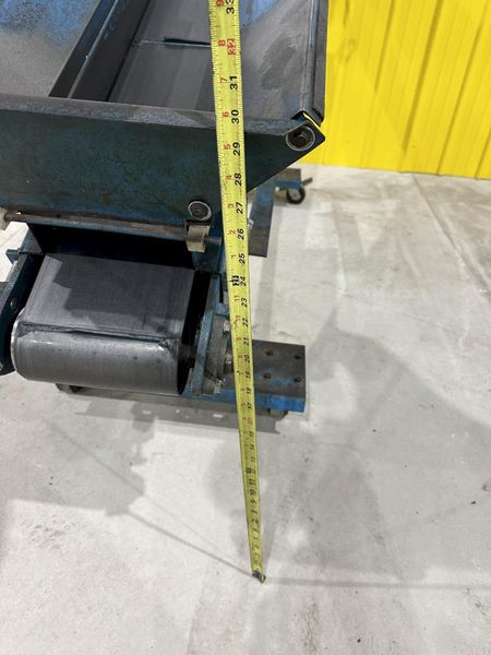 8" WIDE X 6' HIGH NEW LONDON ENG MODEL #500 MOTORIZED BELT INCLINED PARTS CONVEYOR: STOCK #20069