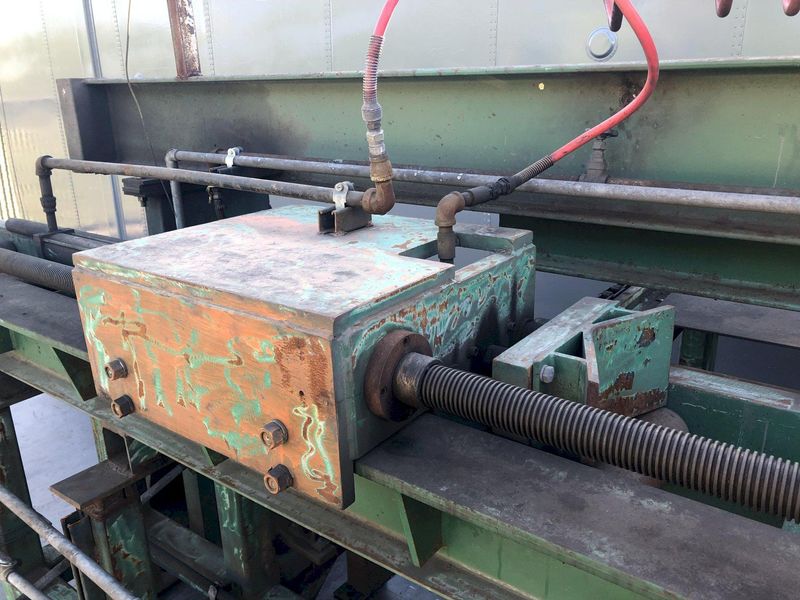 20' SUTTON POWERED INFEED & OUTFEED CONVEYORS / RACKS: STOCK #16743