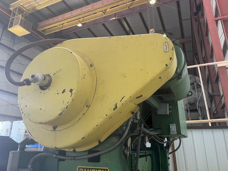45 TON NIAGARA MODEL #SA2-45-42-24 SSDC PRESS 2.5" STROKE: STOCK 15051