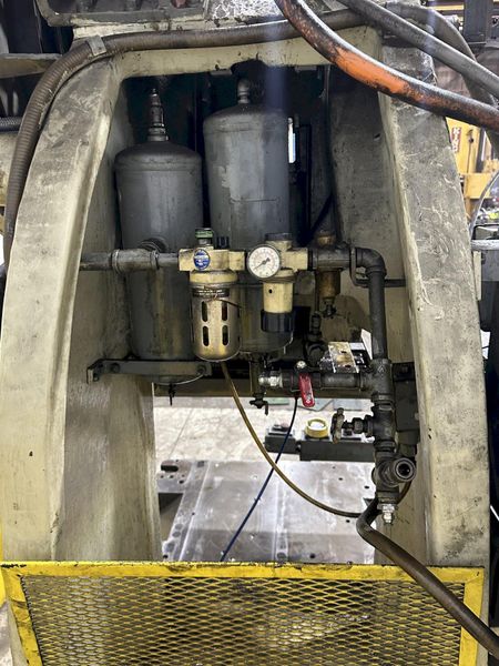 60 TON L&J MODEL #W60 OBI STAMPING PRESS 6" STROKE: STOCK #23648