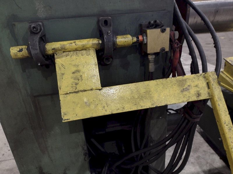 6,000 LBS AMERICAN MODEL #1000 MOTORIZED COIL REEL UNCOILER & COIL CAR: STOCK #21322