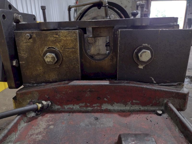 2.5" HMV - HULTSFREDS PIPE & BOLT THREADER, WITH LANCO LANDIS THREADING HEAD: STOCK #19142