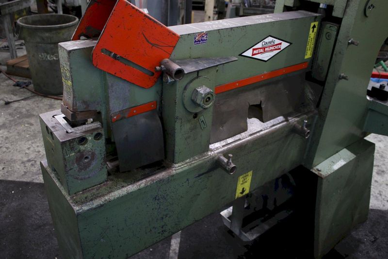 4" X 4" X 3/8" METAL MUNCHER HYDRAULIC IRONWORKER:  STOCK #75682