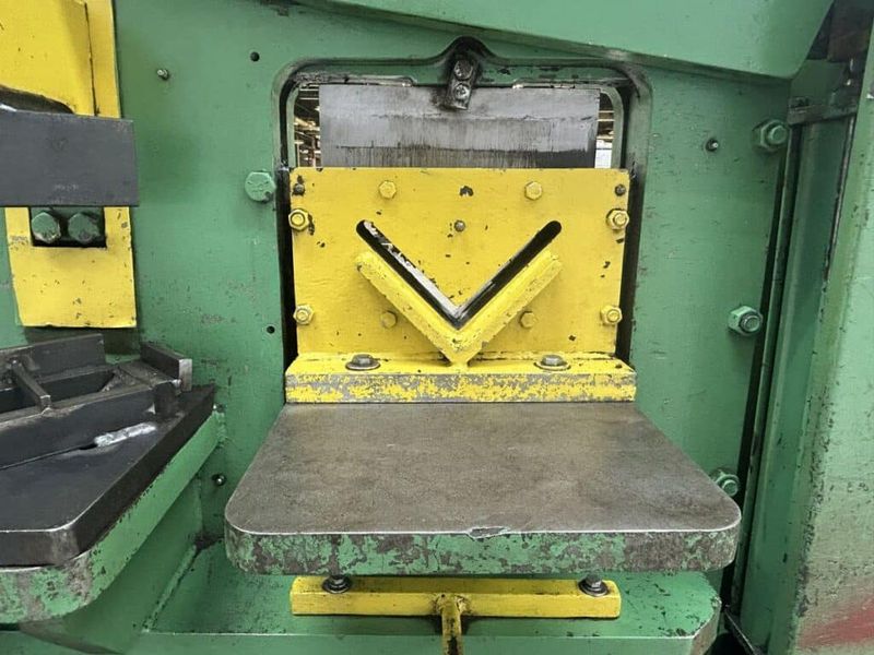 Uni-Hydro 95-24 95 Ton Hydraulic Ironworker w/ Tooling