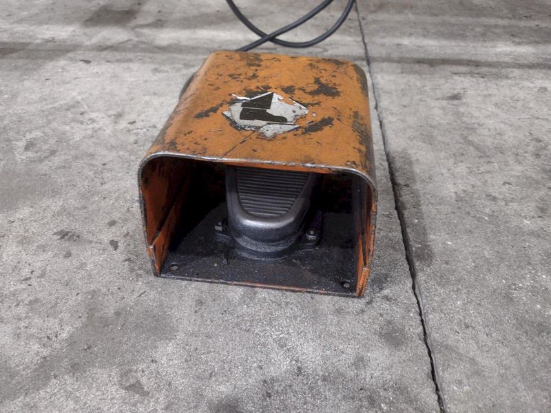 10 TON SUNNEN MODEL #BP-10 BENCH TOP HYDRAULIC PRESS, 115 VOLT: STOCK #23364