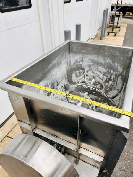 Seinmex 5 Cu.Ft. Ribbon Blender