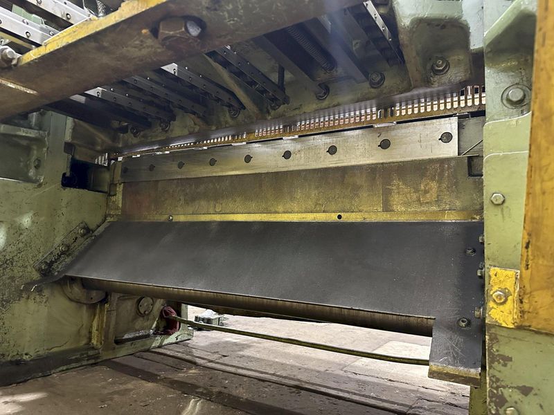 4' x 3/16" WYSONG MODEL #748 MECHANICAL POWER SHEAR: STOCK #19041
