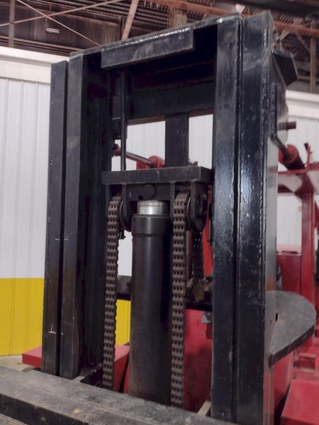 50,000 LB CAPACITY TAYLOR (EAGLE FRAME) MODEL #YS DETROIT DIESEL HEAVY DUTY FORKLIFT: STOCK #181