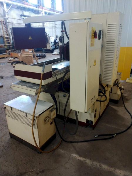 16" X 32" CHEVALIER MODEL #FSG1632AD HORIZONTAL 3 AXIS SURFACE GRINDER: STOCK 12711