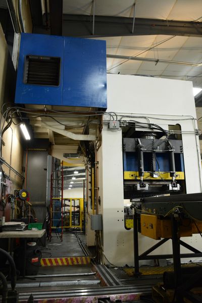 1500 TON MACRODYNE HYDRAULIC PUNCH PRESS, NEW 2004: STOCK #10046