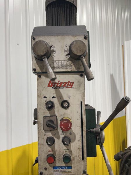 27" GRIZZLY MODEL #G0756 HEAVY DUTY DRILLING & TAPPING SINGLE SPINDLE DRILL:: STOCK 16885