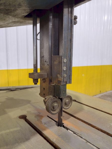 60" DOALL MODEL #60-3 DEEP THROAT VERTICAL CONTOUR BANDSAW: STOCK #23680