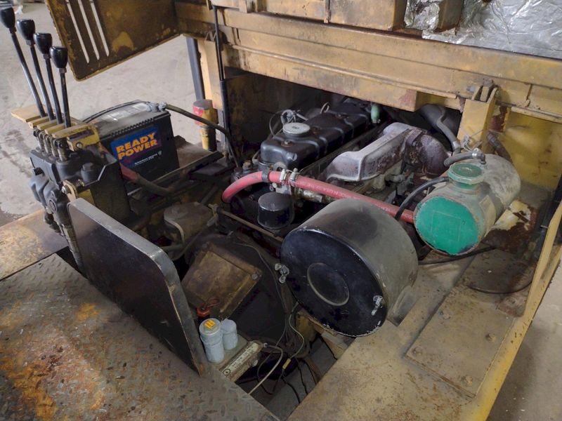 12,500 LBS CAT MODEL T1250 LP-GAS FORKLIFT: STOCK #18141