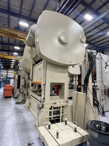 400 ton Blow SC2-400-84-48 Used Straight Side Mechanical Metal Stamping Press For Sale, Year 198