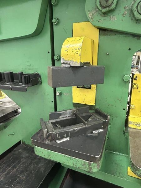 Uni-Hydro 95-24 95 Ton Hydraulic Ironworker w/ Tooling