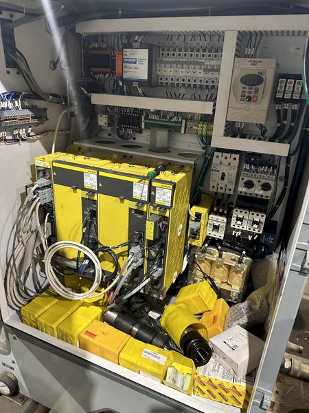 25 HP SERVO DRIVEN KRC PORTABLE CNC DRILL, TAP & REAMING MACHINE WITH FANUC CONTROLS: STOCK #174