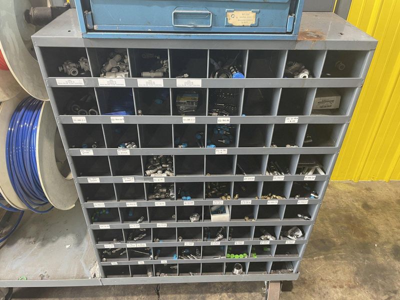 SMC MODEL #KQ2 ONE TOUCH FITTINGS FOR POLYURETHANE TUBING TOOLING & ACCESSORIES CABINETS: STOCK
