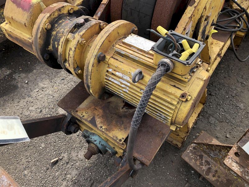 60 TON WELDWIRE MODEL #WER-60 POWERED TANK TURNING ROLLS WITH IDLER: STOCK #16906